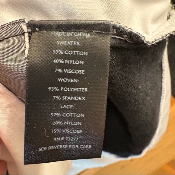 Simply Vera Wang Mock Layer Lace Cowl Neck Women’s Size XS Extra Small Black - Picture 5 of 5